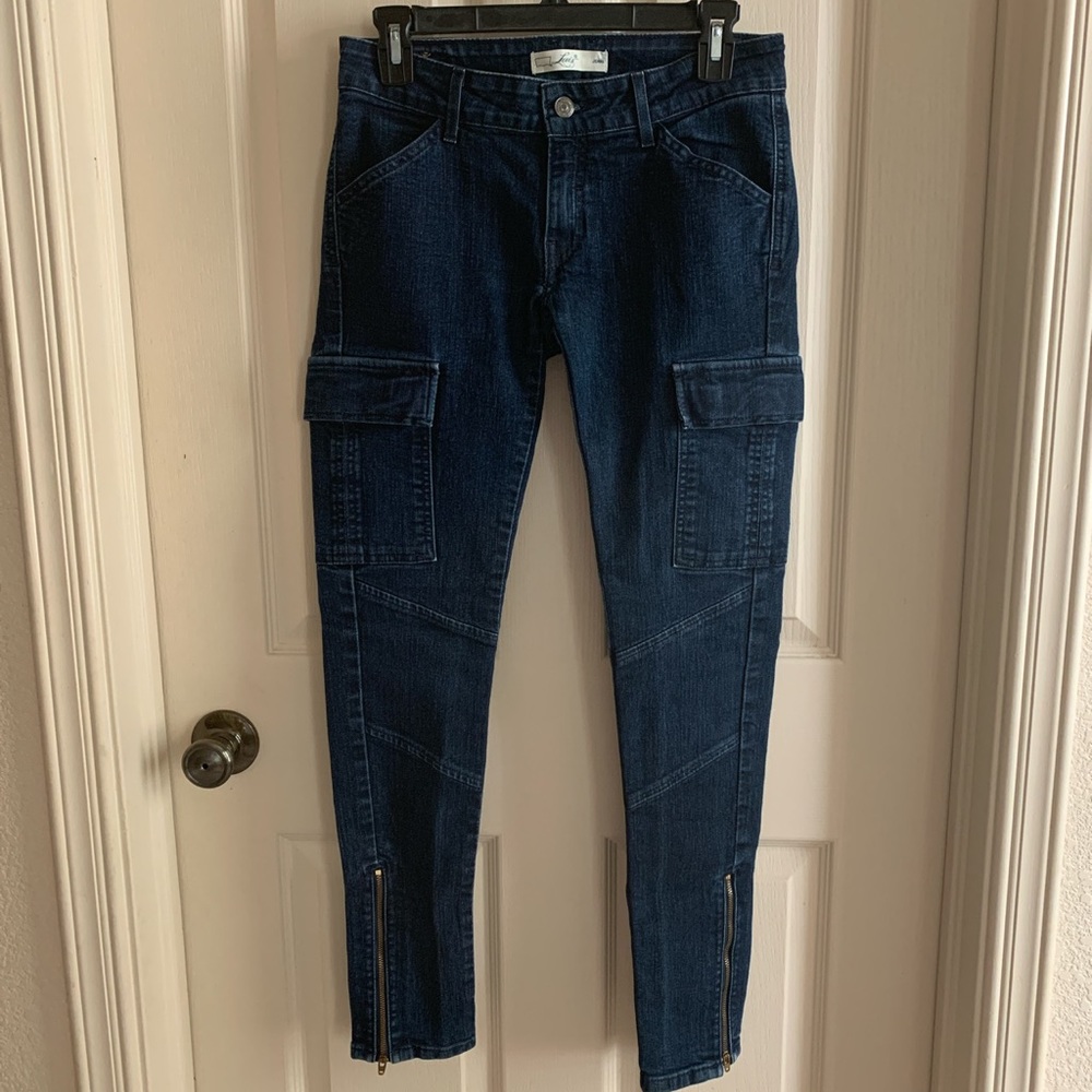 Levi’s skinny jeans.